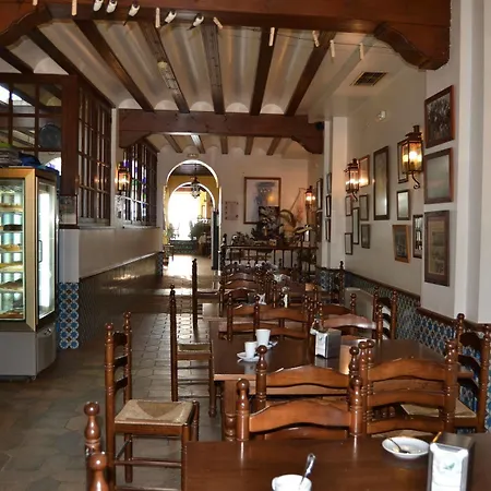 Hotel Restaurante Toruño El Rocío